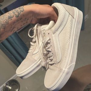 White/cream vans